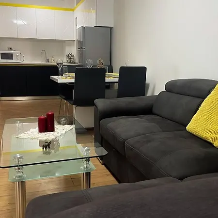 Apartment Maryland Incl Private Parking Spot *